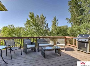 15520 Potter St, Bennington, NE 68007