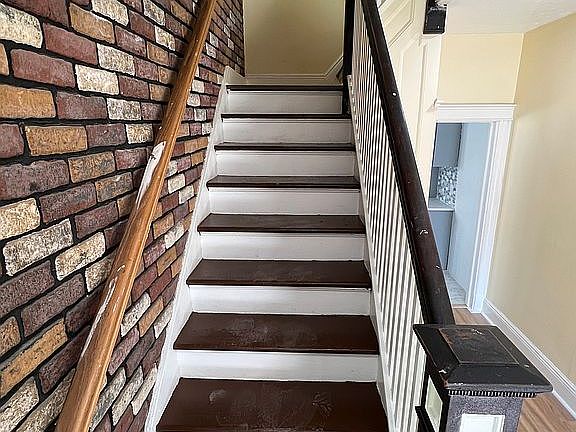 3rd image of 46 Pearsall Ave