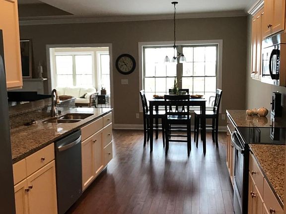 2nd image of 1025 Berry Hl #1025