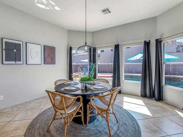 1800 Burgundy Dr — Photo 16