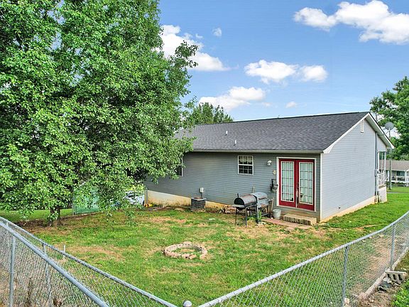 4th image of 120 Burkeridge Dr SE