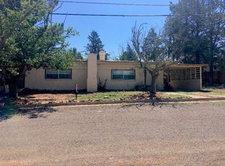 706 N Walker St, Alpine, TX 79830