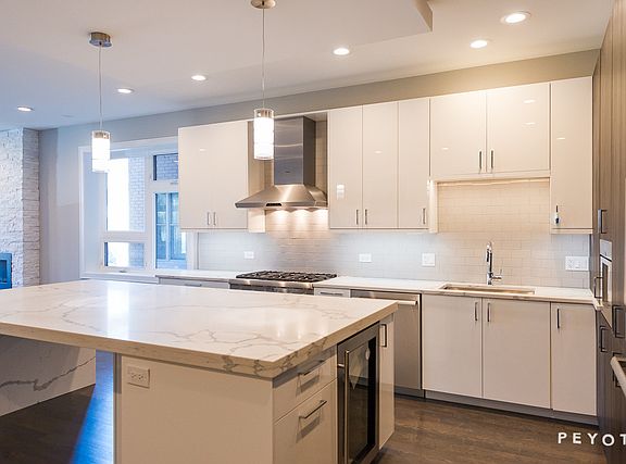 3rd image of 1427 W Grand Ave APT 1