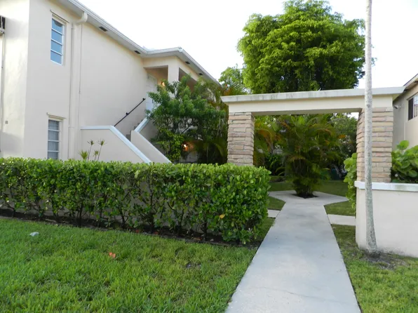 16 Zamora Ave APT 3, Miami, FL 33134