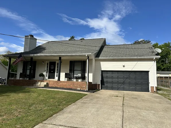 3365 Clearwater Dr, Clarksville, TN 37042