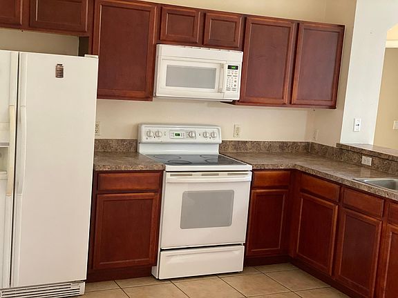 4th image of 147 Thornbury Dr