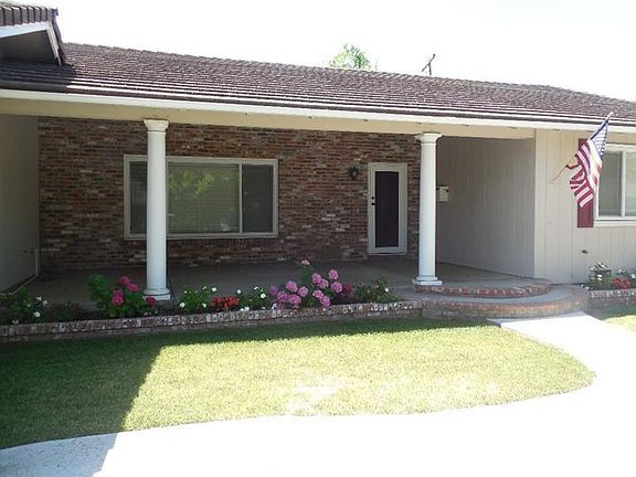 3rd image of 2406 W Sheridan Way