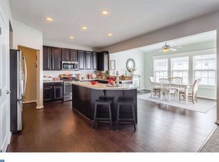 253 Rushfoil Dr, Williamstown, NJ 08094