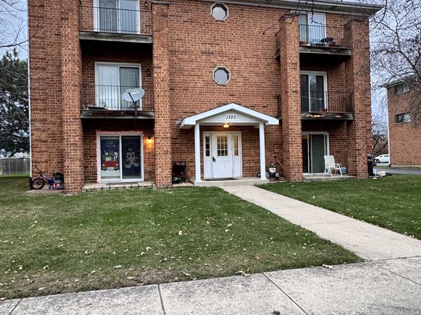 1323 Crab Apple Ct #E