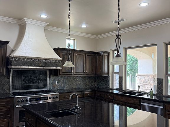 3rd image of 10370 Keystone Dr