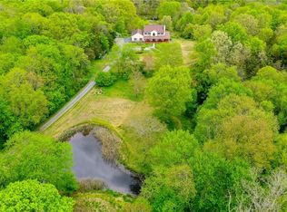 656 Traver Rd, Pleasant Valley, NY 12569