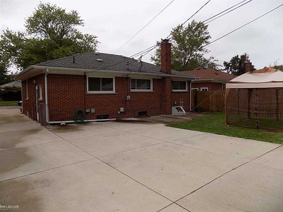 4th image of 29230 Ursuline St