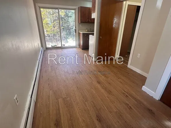 176 Augusta Rd APT 7, Belgrade, ME 04917