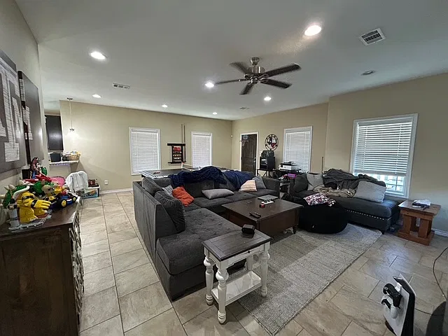 501 Sulphur Springs - 1 — Photo 4