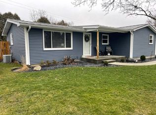 755 N Locke Ct, Nappanee, IN 46550
