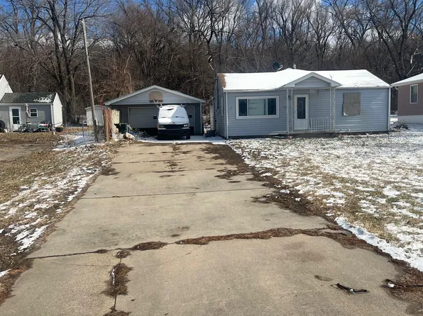 1317 Old Lincoln Hwy, Crescent, IA 51526