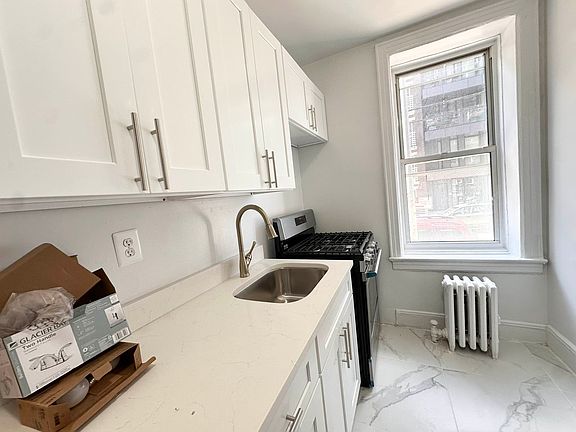 5th image of 41-25 44th St APT A6