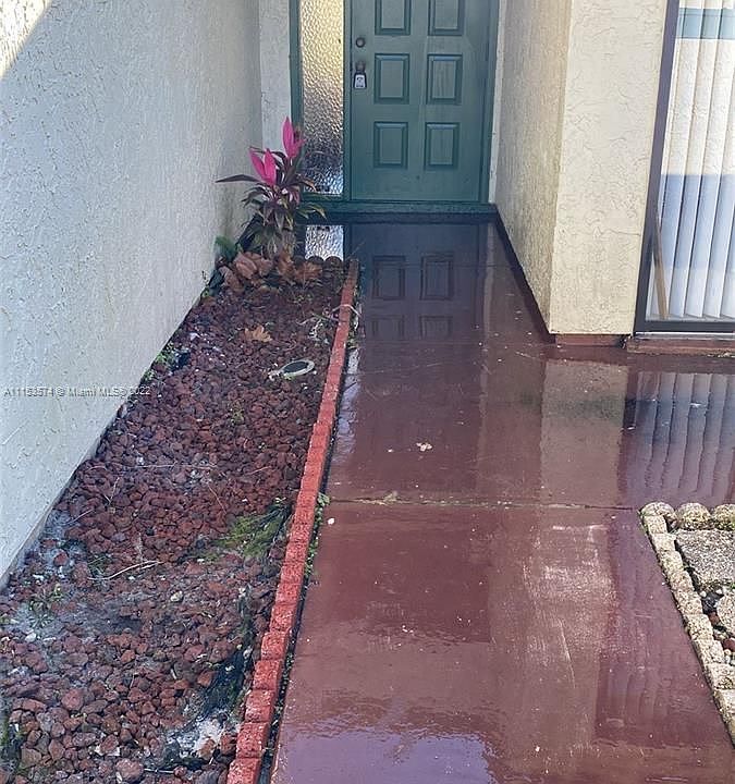 1st image of 590 SW Sara Blvd #590