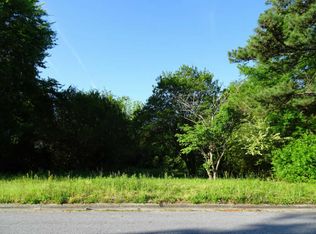 410 W Moore St, Greenville, NC 27834