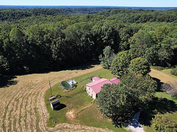 2nd image of 225 Peavey Rd