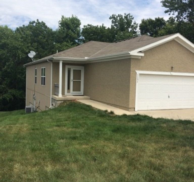 1st image of 3303 N 103rd Ter