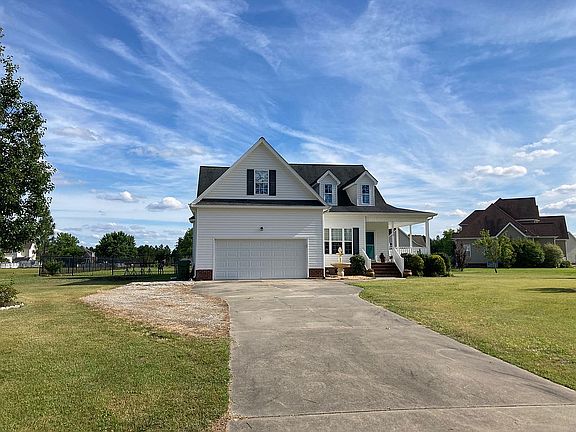 3rd image of 2428 Plumosa Dr