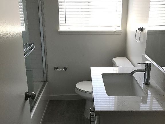 5th image of 1280 N Laurel Ave APT 16