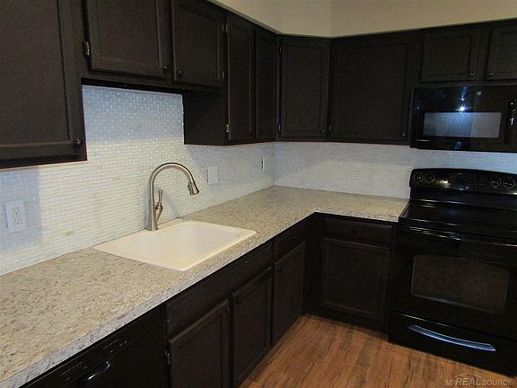 2nd image of 61278 Greenwood Dr #1