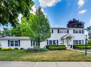 1036 E Viator Ct, Arlington Heights, IL 60004