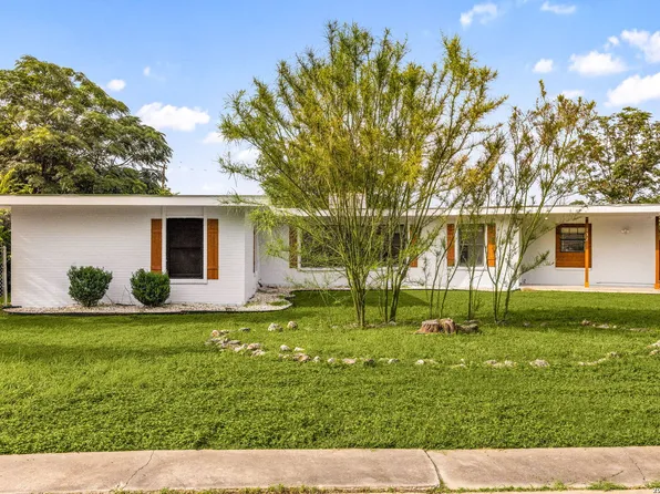132 Rilla Vista, San Antonio, TX 78216