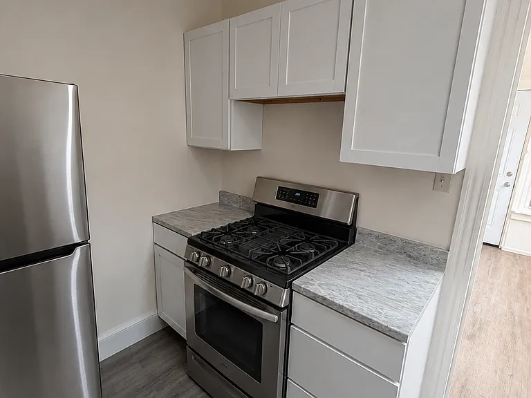 446 W Oley St #2 — Photo 2