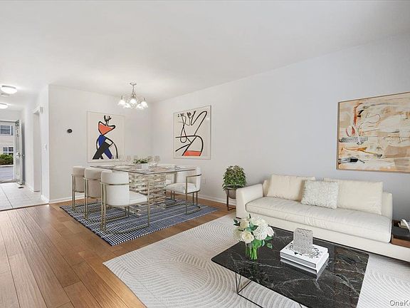 5th image of 307 Alexandra Court