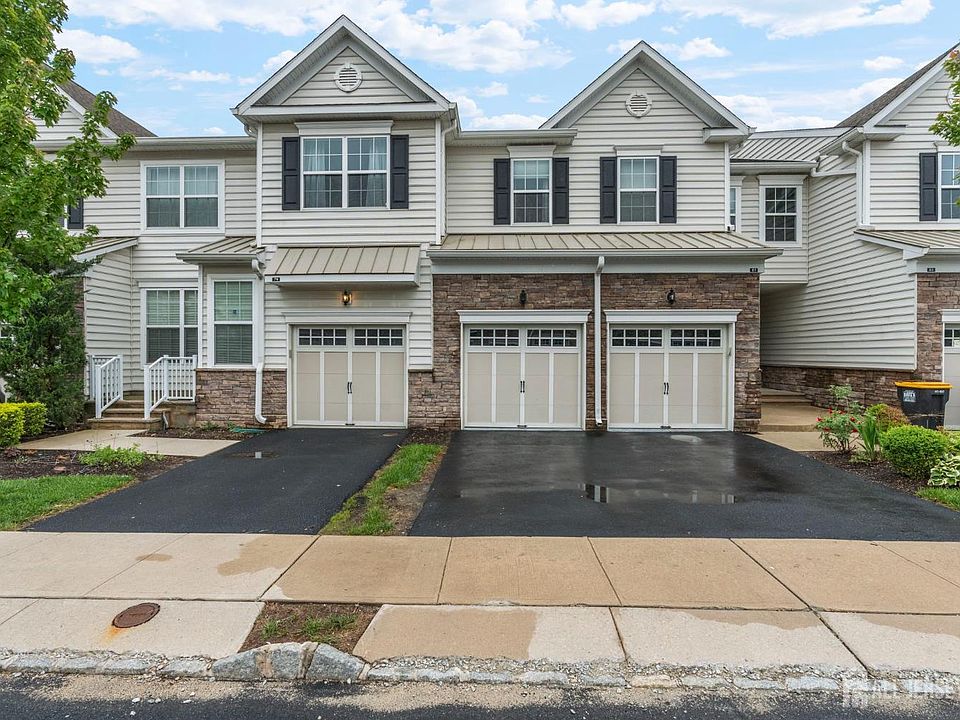 1st image of 79 Autumn Ln