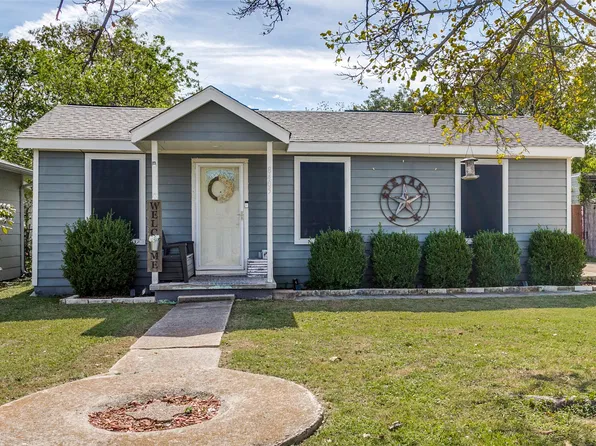 8405 Hanon Dr, White Settlement, TX 76108