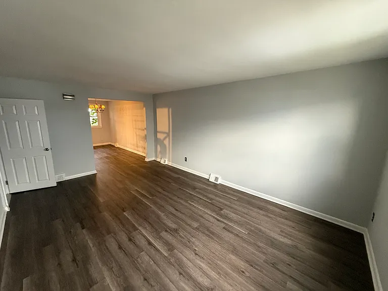 71 Suburban Ln — Photo 25