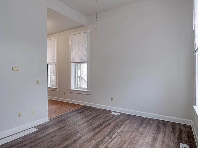 922 S 6th St #3 — Photo 6