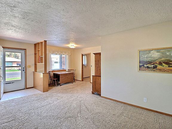 2nd image of 2602 16th Ave