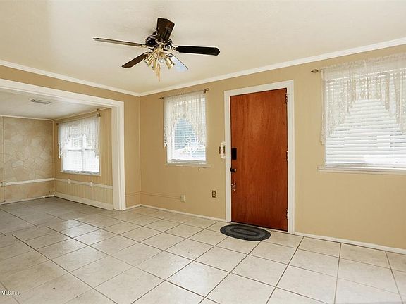 3rd image of 3617 Stillman St