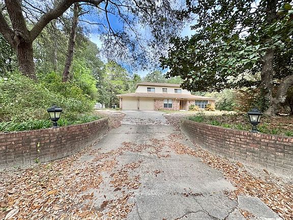 2nd image of 1023 Stephen Dr