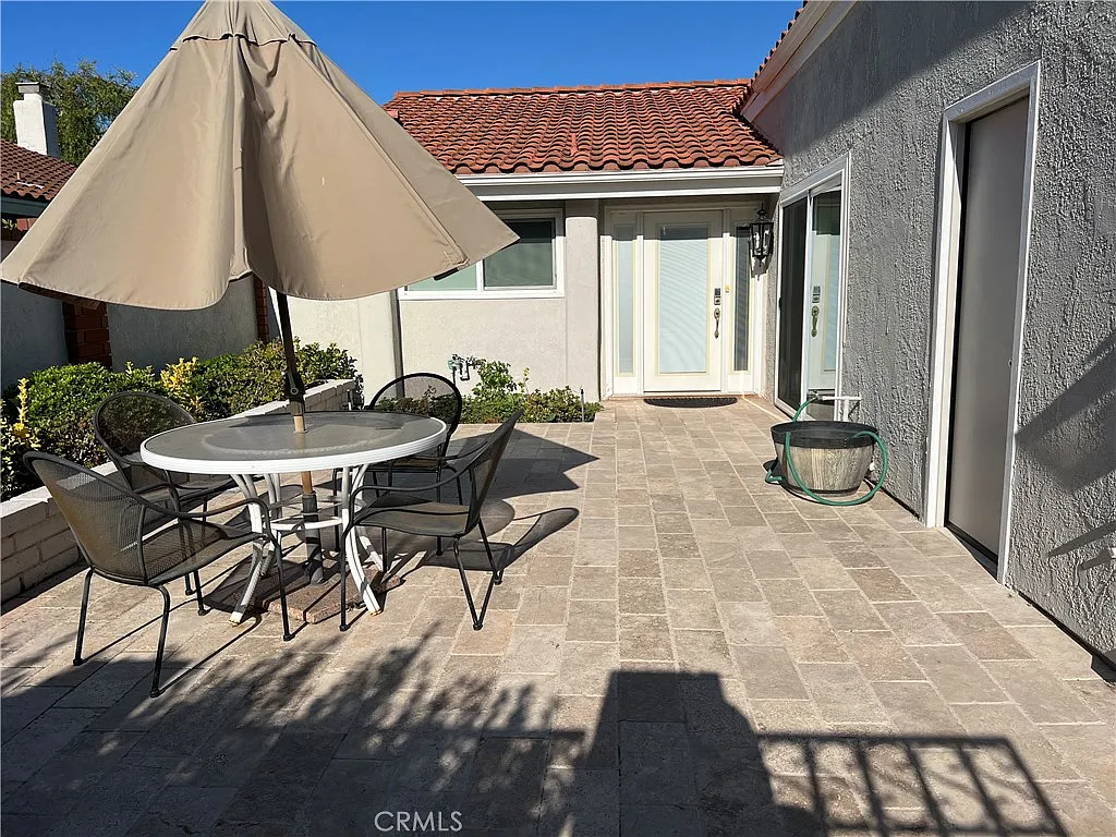 Photo 2 of 18 - 5438 Via Carrizo #A - Laguna Woods, CA Building Photo - 5438 Via Carrizo #A