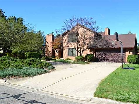 2nd image of 4443 Seneca Dr