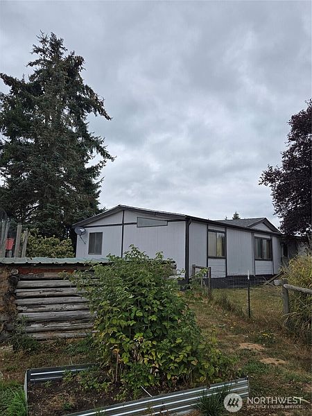 3rd image of 205 Nikula Road