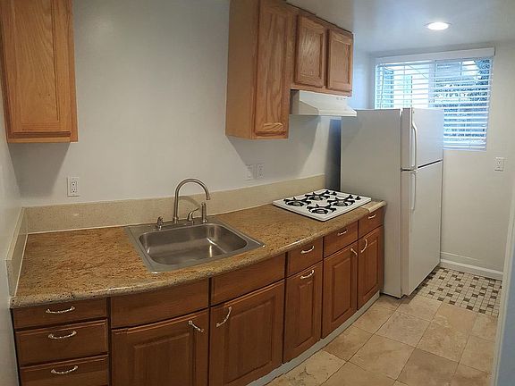 5th image of 20570 Kittridge St