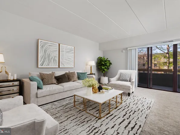 2326 Freetown Ct Suite 11C, Reston, VA 20191