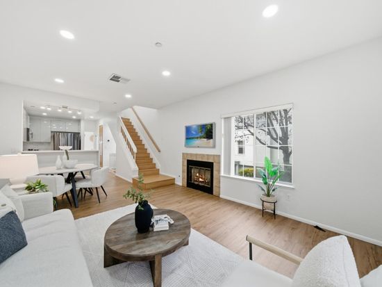 968 Belmont Ter #1, Sunnyvale, CA 94086