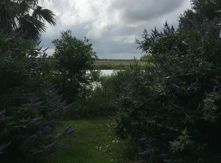 611 Port Rd, Angleton, TX 77515