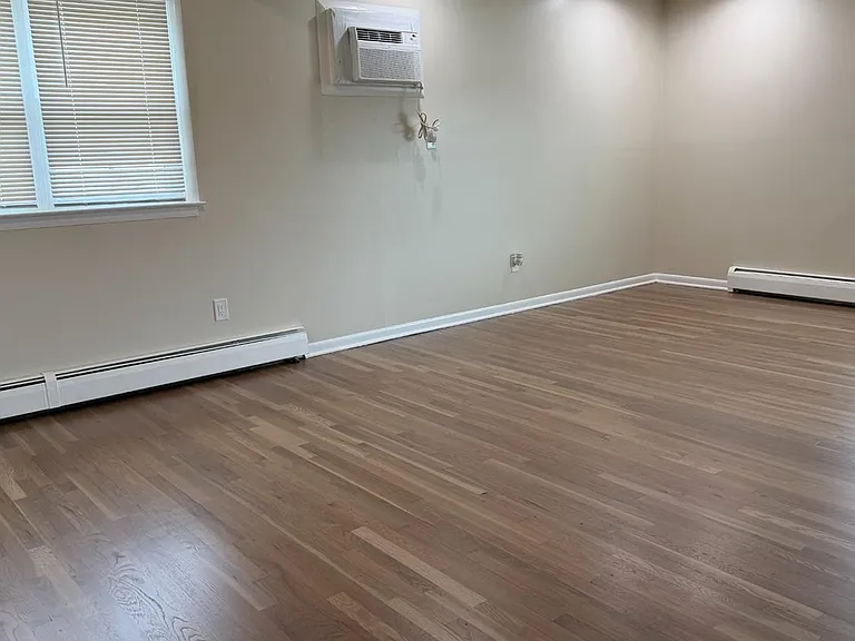 2518 Spruce St — Photo 6