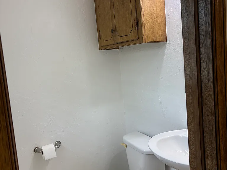 1904 Lanesboro Dr — Photo 7