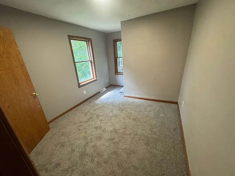 787 Jason Ave — Photo 8