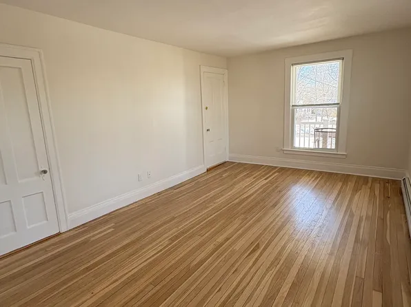 42 Preston St APT 6, Danvers, MA 01923